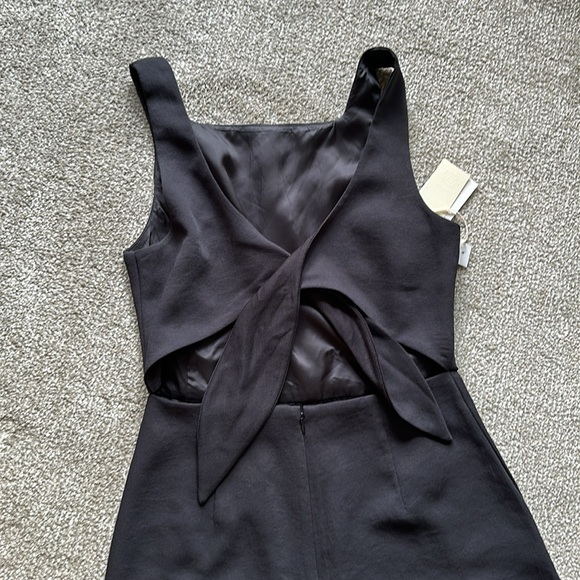 Artizia jumpsuit with a tie back - Picture 4 of 5